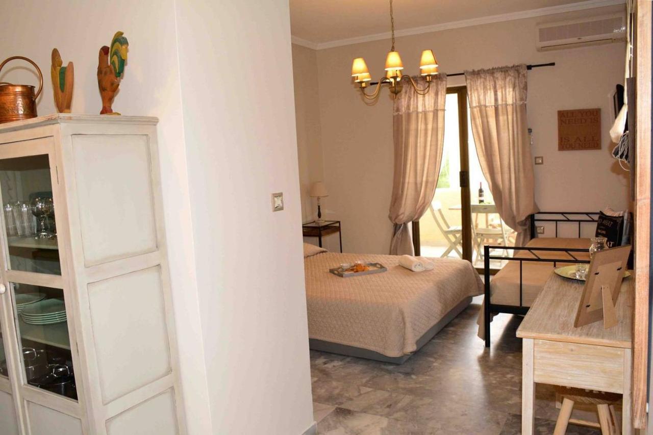 Aelia Houses Agia Marina  Exterior photo